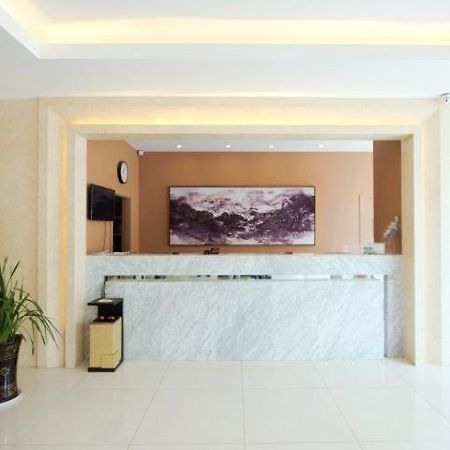 Jinjiang Inn Xianning Yinquan Avenue Hot Spring Hotel Exterior foto